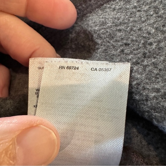 Columbia Women’s Cream and Gray Fleece Pullover - Picture 8 of 8